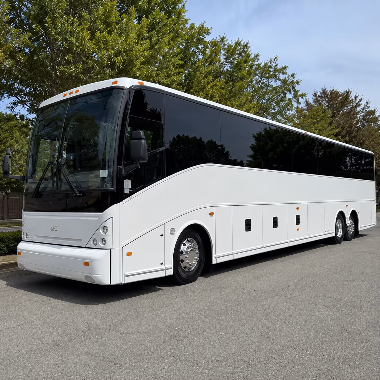 St. Paul Airport Shuttle & Transportation party bus exterior