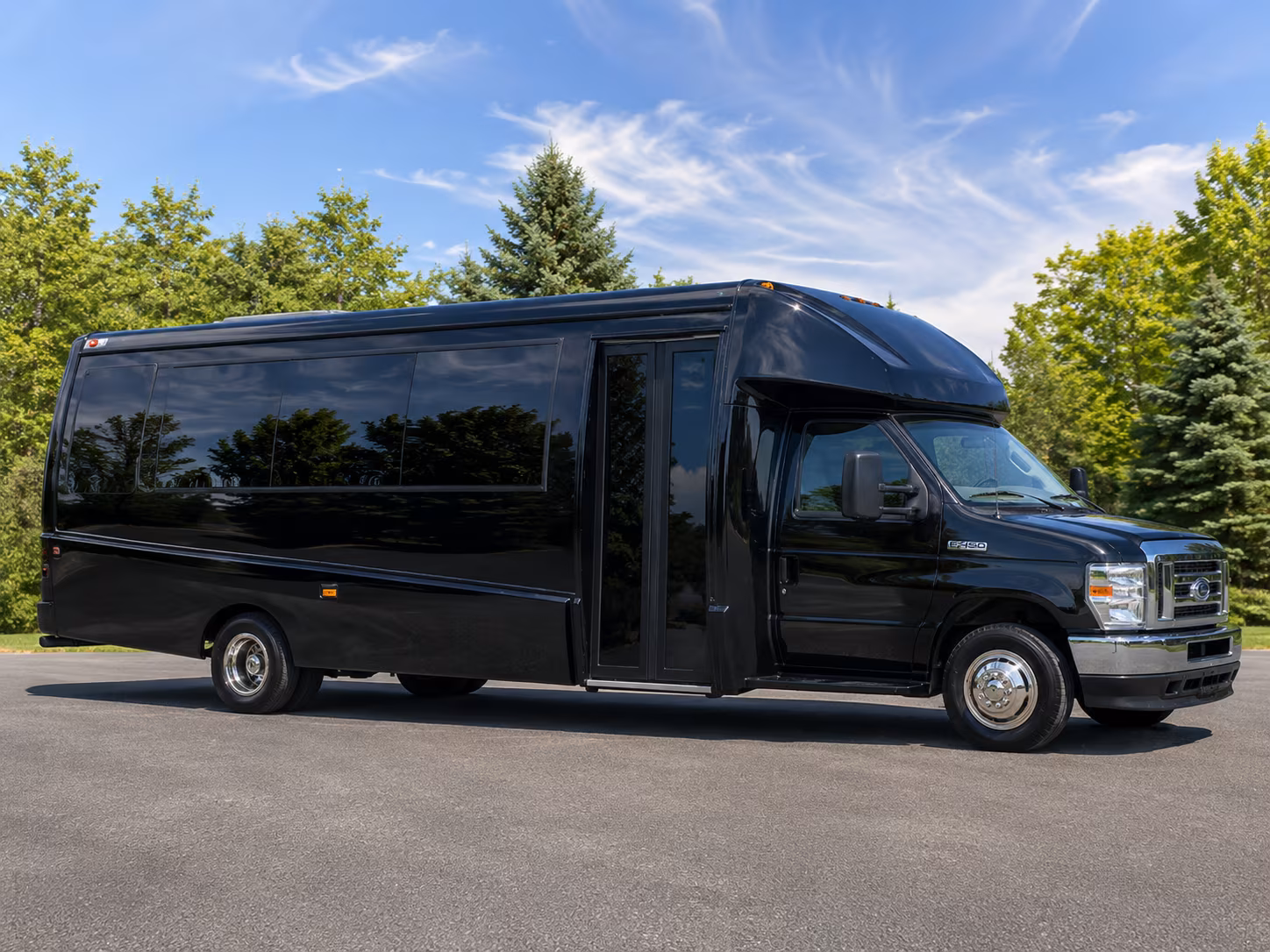 St. Paul Airport Shuttle & Transportation party bus exterior