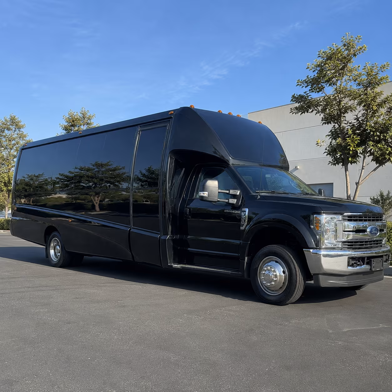 St. Paul Birthday, Sweet 16, & Quinceañera Transportation group transportation
