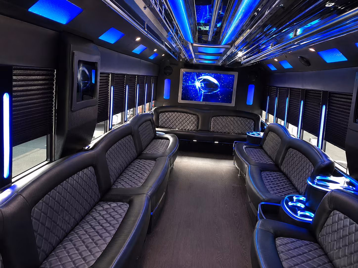 St. Paul Winery Tour & Pub Crawl Transportation party bus exterior